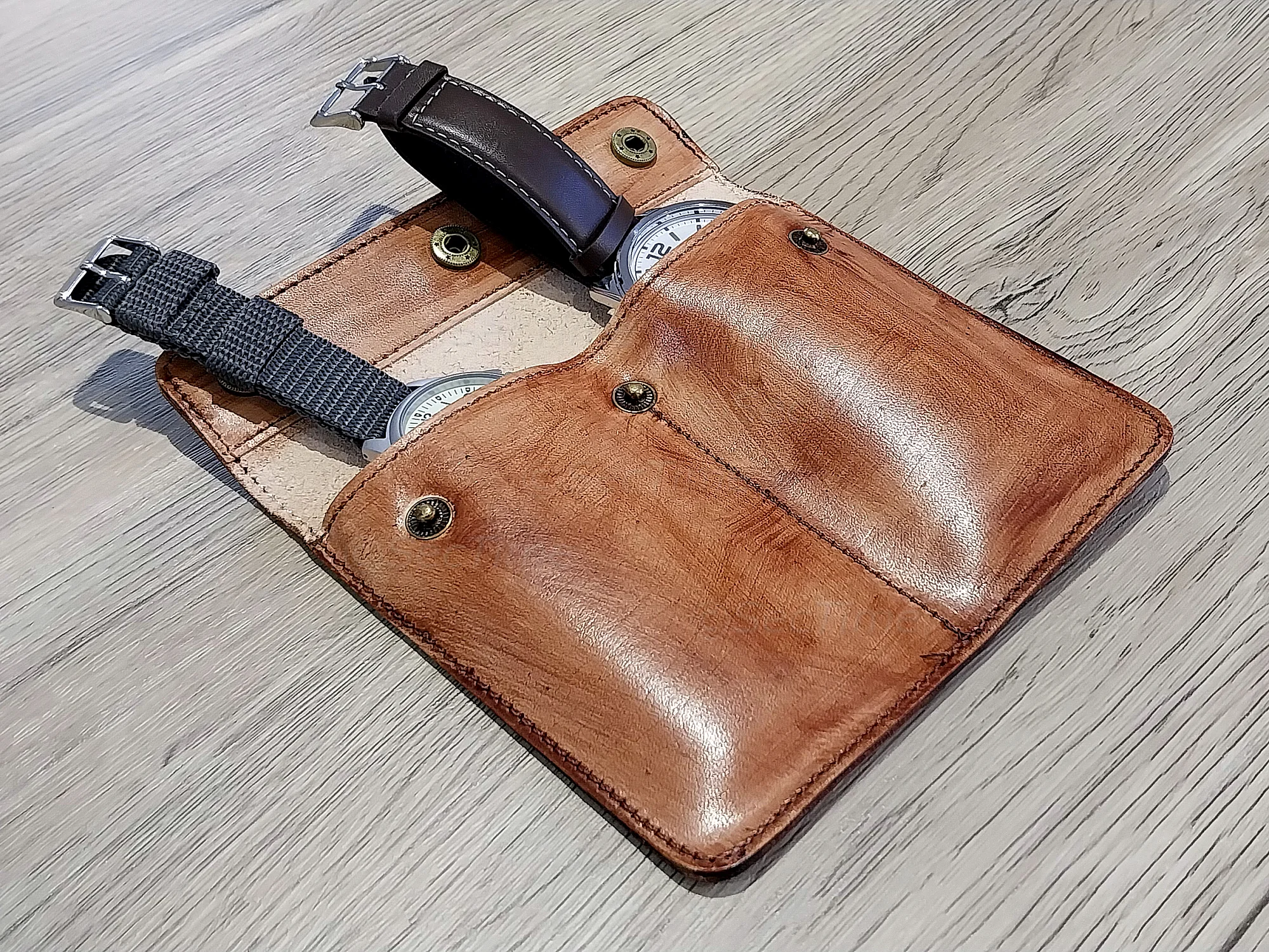 (image for) Genuine Leather Watch Pouch for 2 Wristwatches Brown (2)