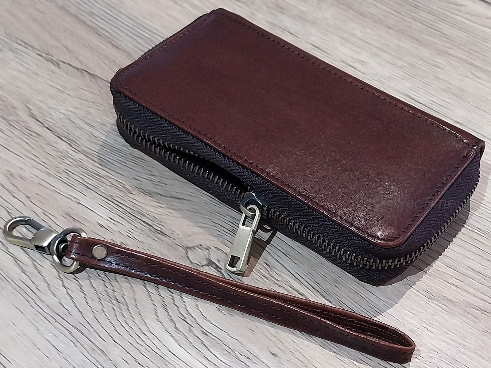 Genuine Leather Zip Watch Pouch for 2 Wristwatches with Hand Strap Dark Brown 02